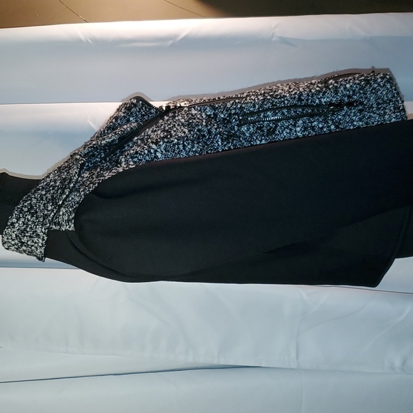 Tahari jacket - Picture 3 of 6